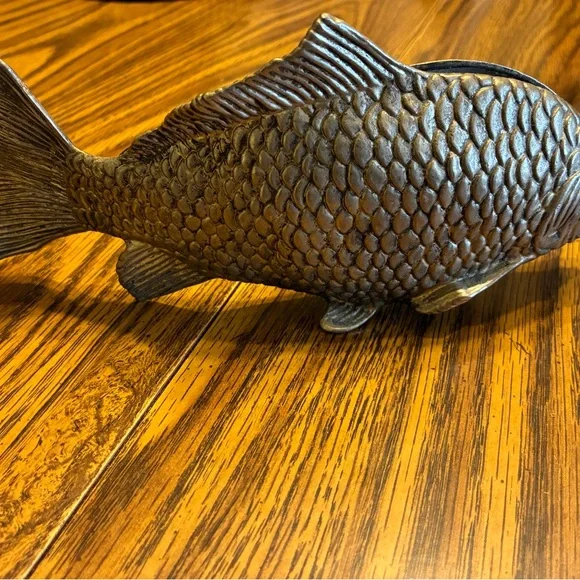 Vintage Silver-Plated Carp Regal Fish Design Menu Card Stand & Letter Organizer - Picture 4 of 7